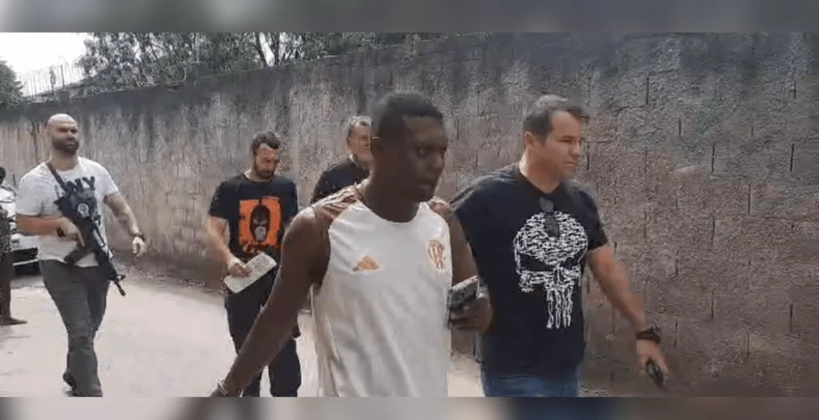 Animador infantil condenado por abuso é preso após atuar mesmo condenado