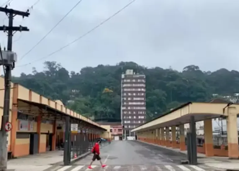 Caos no transporte em Petrópolis: paralisação na TURP prejudica passageiros e afeta 93 linhas